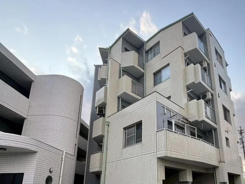 中川区のマンション｜屋根・屋上防水もまとめて（外壁529㎡）