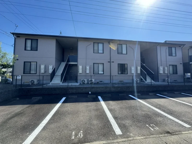 西区のアパート｜外壁・屋根の塗り替え（築30年・木造2階建）